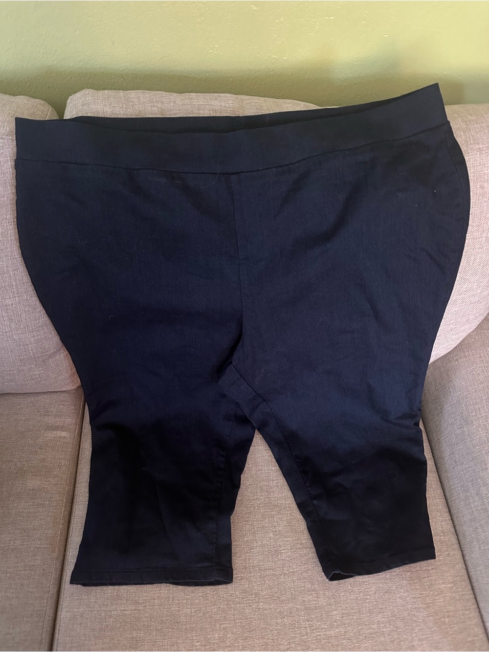 Blue Women's Stretch Pull-On Capris